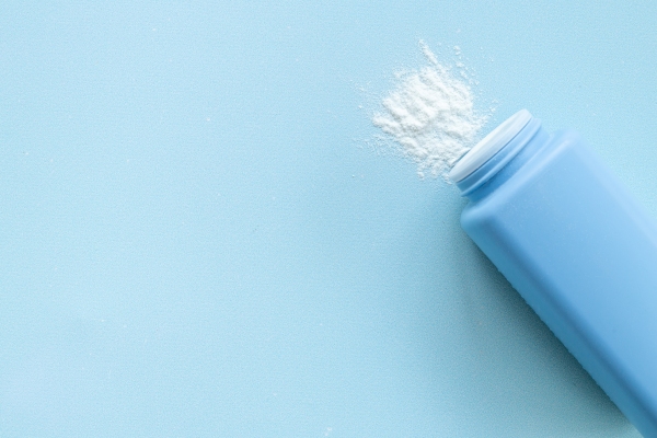 Talc Cancer Lawsuit Filed by 24-Year-Old to Proceed Against J&J